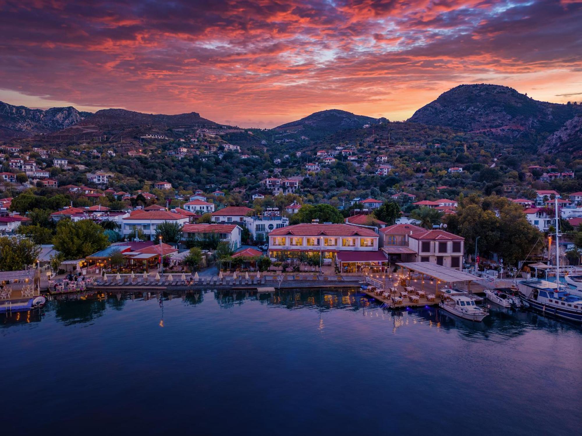 Otel Base Selimiye